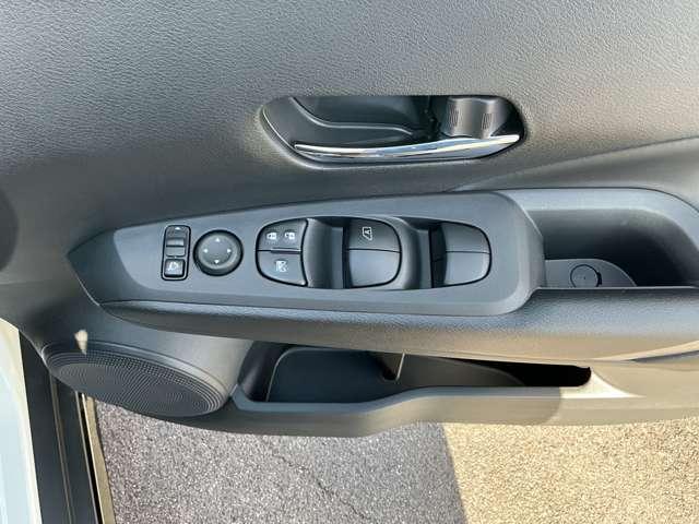 キックス X 1.2 X (e-POWER) SOSコール LEDヘッドライト エマジェンシ-ブレ-キ アランドビュ-モニタ- オ-トマチックハイビ-ム(24枚目)