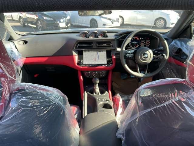 フェアレディＺ バージョンＳＴ　３．０　バージョン　ＳＴ　雹害車　マニュアル６速ミッション　ＳＯＳコール　ＬＥＤヘッドライト　エマジェンシ－ブレ－キ　バックモニタ－（6枚目）