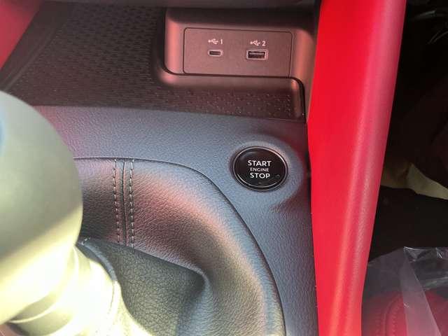 フェアレディＺ バージョンＳＴ　３．０　バージョン　ＳＴ　雹害車　マニュアル６速ミッション　ＳＯＳコール　ＬＥＤヘッドライト　エマジェンシ－ブレ－キ　バックモニタ－（13枚目）