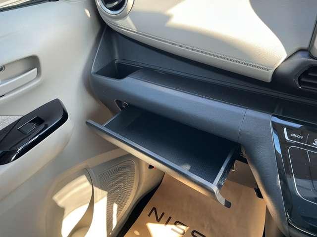 デイズ Ｘ　６６０　Ｘ　エマジェンシ－ブレ－キ　バックモニタ－　オ－トライト　オ－トマチックハイビ－　オ－トエアコン　アルミホイ－ル（16枚目）