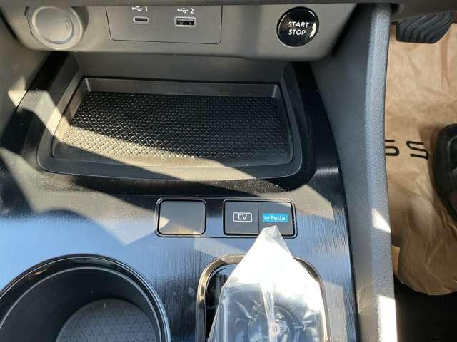 エクストレイル Ｘ　ｅ－４ＯＲＣＥ　１．５　Ｘ　ｅ－４ＯＲＣＥ　４ＷＤ　雹害車エクストリ－マ－　プロパイロット　シ－トヒ－タ－　アランドビュ－モニタ－　エマジェンシ－ブレ－キ　パワ－シ－トメモリ－（14枚目）