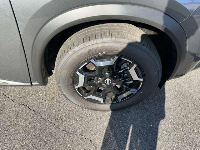 エクストレイル Ｘ　ｅ－４ＯＲＣＥ　１．５　Ｘ　ｅ－４ＯＲＣＥ　４ＷＤ　雹害車エクストリ－マ－　プロパイロット　シ－トヒ－タ－　アランドビュ－モニタ－　エマジェンシ－ブレ－キ　パワ－シ－トメモリ－（18枚目）