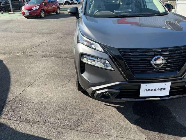 エクストレイル Ｘ　ｅ－４ＯＲＣＥ　１．５　Ｘ　ｅ－４ＯＲＣＥ　４ＷＤ　雹害車エクストリ－マ－　プロパイロット　シ－トヒ－タ－　アランドビュ－モニタ－　エマジェンシ－ブレ－キ　パワ－シ－トメモリ－（19枚目）