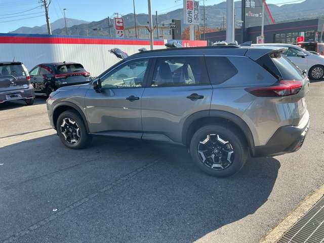 エクストレイル Ｘ　ｅ－４ＯＲＣＥ　１．５　Ｘ　ｅ－４ＯＲＣＥ　４ＷＤ　雹害車エクストリ－マ－　プロパイロット　シ－トヒ－タ－　アランドビュ－モニタ－　エマジェンシ－ブレ－キ　パワ－シ－トメモリ－（45枚目）