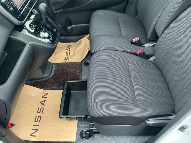 デイズルークス ハイウェイスター　Ｇターボ　６６０　ハイウェイスター　Ｇターボ　両側オ－トスライド　メモリ－ナビ　アルミホイ－ル　アランドビュ－モニタ－　エマジェンシ－ブレ－キ－（59枚目）