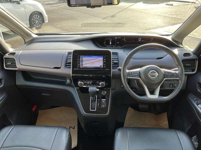 セレナ ハイウェイスターＶ　メモリーナビ・アラウンドビューモニター・ＥＴＣ・後席モニター・インテリジェントルームミラー・ナビ連動前後ドラレコ・プロパイロット・シートカバー（4枚目）