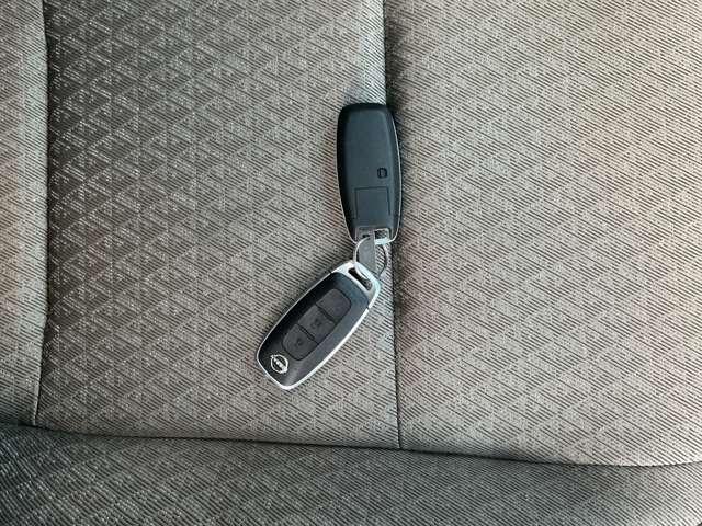 オーラ １．２　Ｇ　雹害車　ＢＯＳＥサウンドシステム　ＳＯＳコール　プロパイロット　アランドビュ－モニタ－　エマ－ジェンシ－ブレ－キ　ワイヤレス充電（34枚目）