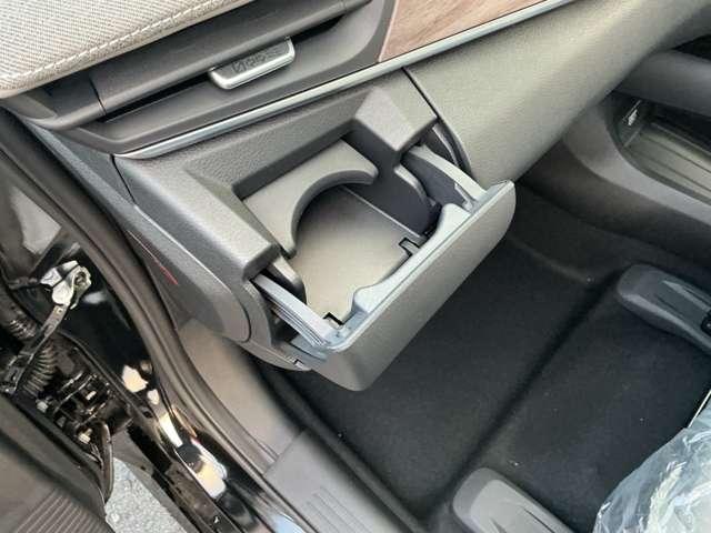 オーラ １．２　Ｇ　雹害車　ＢＯＳＥサウンドシステム　ＳＯＳコール　プロパイロット　アランドビュ－モニタ－　エマ－ジェンシ－ブレ－キ　ワイヤレス充電（61枚目）