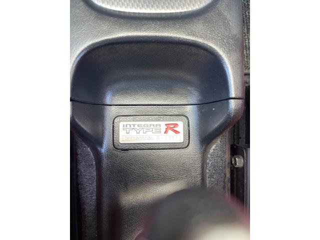 インテグラ タイプＲ　タイプＲ後期最終モデル　７５０００キロ　赤レカロシート２脚　純正キーレス　タイミングベルト交換　当時保証書取説　車検対応スポーツマフラー　内外装オリジナル（28枚目）