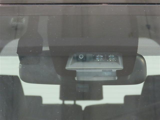 エスクァイア ハイブリッドGi ブラックテーラード ハイブリッド ナビ&TV 両側電動スライド メモリーナビ フルセグ バックカメラ DVD再生 衝突被害軽減システム ETC 3列シート スマートキー LEDヘッドランプ 乗車定員7人 キーレス CD(2枚目)