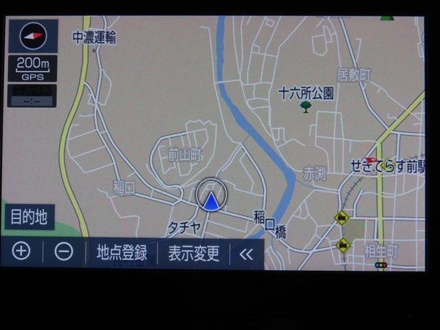 アルファード ２．５Ｓ　Ｃパッケージ　両側電動スライド　メモリーナビ　後席モニター　バックカメラ　ＤＶＤ再生　ミュージックプレイヤー接続可　衝突被害軽減システム　ＥＴＣ　３列シート　電動シート　スマートキー　ＬＥＤヘッドランプ　キーレス（13枚目）