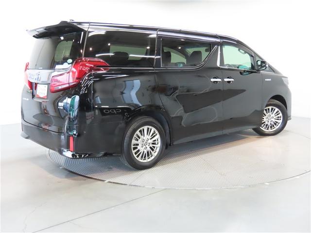 アルファードハイブリッド ＳＲ　Ｃパッケージ　４ＷＤ　サンルーフ　ハイブリッド　ナビ＆ＴＶ　両側電動スライド　メモリーナビ　フルセグ　後席モニター　バックカメラ　ＤＶＤ再生　ミュージックプレイヤー接続可　衝突被害軽減システム　ＥＴＣ　３列シート（5枚目）