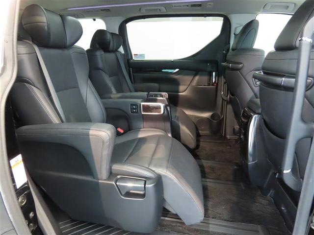 アルファードハイブリッド ＳＲ　Ｃパッケージ　４ＷＤ　サンルーフ　ハイブリッド　ナビ＆ＴＶ　両側電動スライド　メモリーナビ　フルセグ　後席モニター　バックカメラ　ＤＶＤ再生　ミュージックプレイヤー接続可　衝突被害軽減システム　ＥＴＣ　３列シート（11枚目）