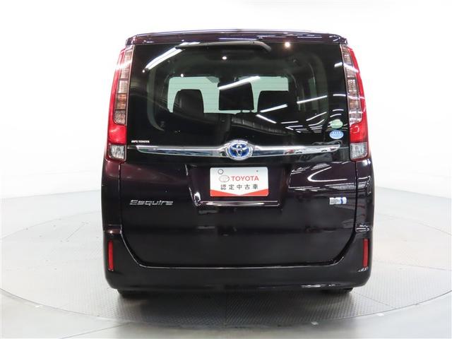 エスクァイア ハイブリッドＸｉ　ハイブリッド　ナビ＆ＴＶ　両側電動スライド　メモリーナビ　フルセグ　バックカメラ　ＤＶＤ再生　衝突被害軽減システム　ＥＴＣ　３列シート　スマートキー　ＬＥＤヘッドランプ　乗車定員７人　キーレス　ＣＤ（7枚目）