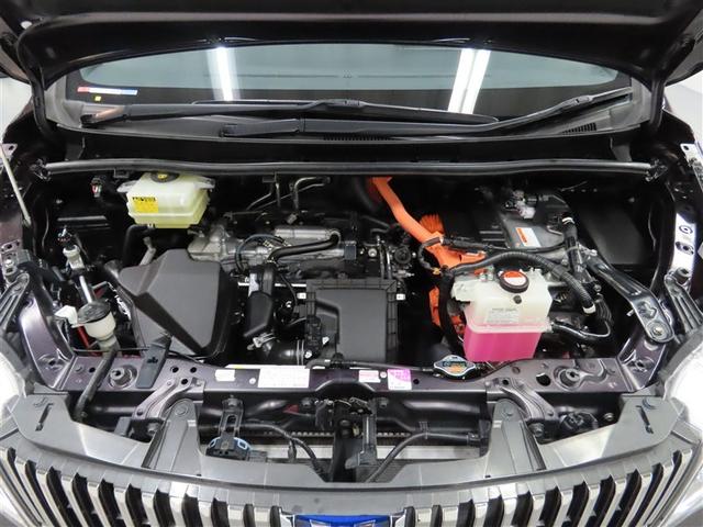 エスクァイア ハイブリッドＸｉ　ハイブリッド　ナビ＆ＴＶ　両側電動スライド　メモリーナビ　フルセグ　バックカメラ　ＤＶＤ再生　衝突被害軽減システム　ＥＴＣ　３列シート　スマートキー　ＬＥＤヘッドランプ　乗車定員７人　キーレス　ＣＤ（20枚目）