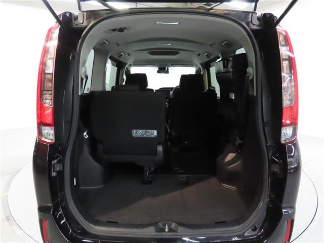 エスクァイア ハイブリッドＸｉ　ハイブリッド　ナビ＆ＴＶ　両側電動スライド　メモリーナビ　フルセグ　バックカメラ　ＤＶＤ再生　衝突被害軽減システム　ＥＴＣ　３列シート　スマートキー　ＬＥＤヘッドランプ　乗車定員７人　キーレス　ＣＤ（27枚目）