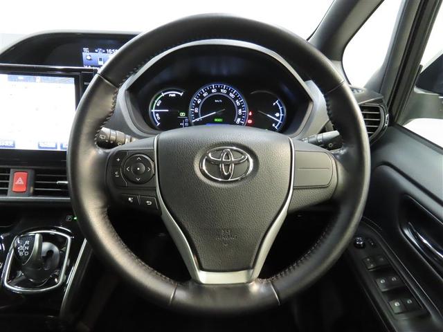 エスクァイア ハイブリッドＸｉ　ハイブリッド　ナビ＆ＴＶ　両側電動スライド　メモリーナビ　フルセグ　バックカメラ　ＤＶＤ再生　衝突被害軽減システム　ＥＴＣ　３列シート　スマートキー　ＬＥＤヘッドランプ　乗車定員７人　キーレス　ＣＤ（33枚目）