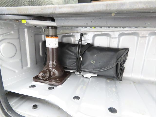 ハイエースバン ＤＸ　４ＷＤ　ディーゼル　ナビ＆ＴＶ　メモリーナビ　ワンセグ　バックカメラ　衝突被害軽減システム　ＥＴＣ　ＬＥＤヘッドランプ　キーレス　ＣＤ（34枚目）