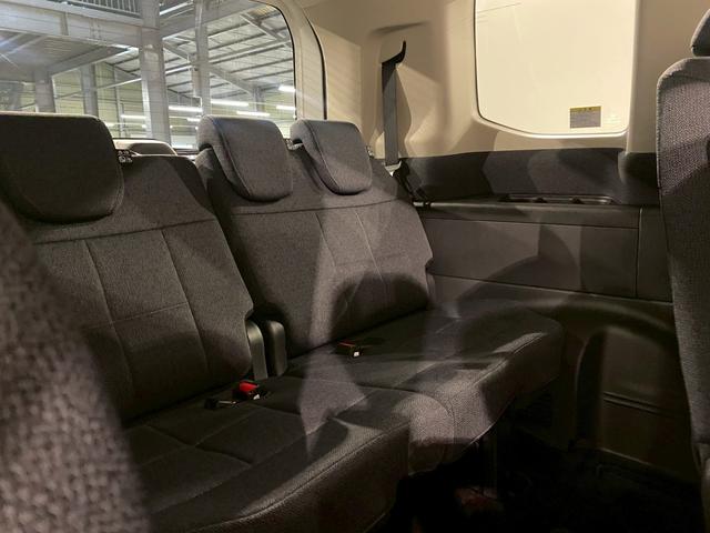 ステップワゴン エアー　当社デモカー　フルセグＴＶ　ドラレコ　３列シート　両側電動スライドドア　ＴＵＲＢＯ　サイドエアバッグ　イモビ　衝突被害軽減ブレーキ　記録簿　リアカメラ　１オナ　禁煙　オートクルーズコントロール　ＡＢＳ（32枚目）