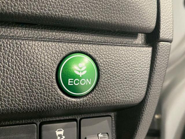 フィット １３Ｇ・Ｆパッケージ　メモリーナビ　ＣＤ　カーテンエアバック　スマートキーシステム　記録簿付　運転席助手席エアバック　横滑り防止システム　ＡＡＣ　禁煙車　後カメラ　キーフリーシステム　運転席エアバッグ　ＡＢＳ　ｉ－ＳＴＯＰ（15枚目）
