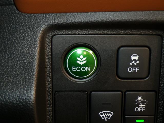 ヴェゼル ハイブリッドＺ・ホンダセンシング　Ｂｌｕｅｔｏｏｔｈ接続シートヒータードラレコＥＴＣインターナビフルセグＴＶ純正アルミホイールスマートキー　踏み間違い防止装置　キーフリ　記録簿付き　ワンオ－ナ－　インテリジェントキー　ＶＳＡ　ＤＶＤ（13枚目）