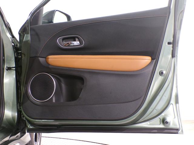 ヴェゼル ハイブリッドＺ・ホンダセンシング　Ｂｌｕｅｔｏｏｔｈ接続シートヒータードラレコＥＴＣインターナビフルセグＴＶ純正アルミホイールスマートキー　踏み間違い防止装置　キーフリ　記録簿付き　ワンオ－ナ－　インテリジェントキー　ＶＳＡ　ＤＶＤ（34枚目）