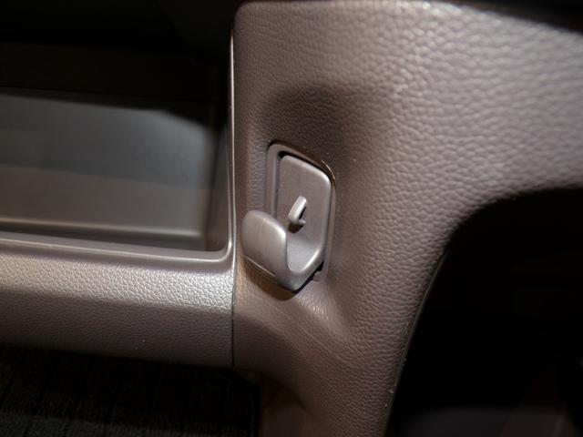Ｎ－ＯＮＥ スタンダード　スマートキー　横滑り防止　エアバック　Ｗエアバック　１オーナー　パワーステアリング　禁煙車　イモビライザー　オートエアコン　パワーウインドウ　ＡＢＳ　キーフリーシステム　エコアイドル　緊急ブレーキ（12枚目）