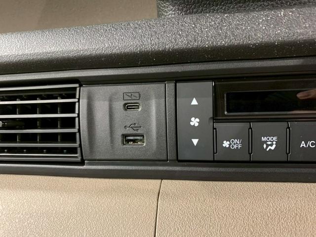 Ｎ－ＢＯＸジョイ ベースグレード　当社デモカー　ツートンカラー　シートヒーター　踏み間違い防止装置　Ｂカメラ　全周囲カメラ　横滑り防止機能　ＬＥＤランプ　点検記録簿　クルーズコントロール　パワーウィンドウ　スマートキー　フルセグＴＶ（13枚目）