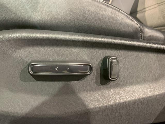 ＣＲ－Ｖハイブリッド ｅ：ＨＥＶＥＸ・ブラックエディション　フルセグＴＶ　電動リアゲート　ＡＷ　シートヒーター　衝突被害軽減ブレーキ　ハンズフリーパワーテールゲート　禁煙車　キーレス　ＬＥＤヘッドライト　ＤＶＤ再生　エアバッグ　インテリキー　電動シート　ＥＴＣ（20枚目）