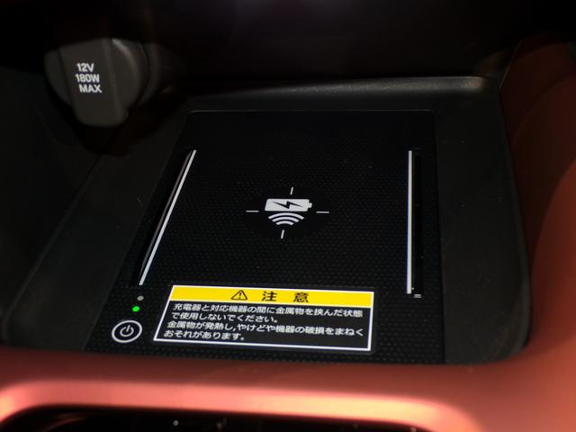 ヴェゼル ｅ：ＨＥＶＰＬａＹ　Ｂｌｕｅｔｏｏｔｈ接続全周囲カメラ電動リアゲートワイヤレス充電器シートヒータードラレコＥＴＣインターナビフルセグＴＶ純正アルミホイールスマートキー　衝突被害軽減ブレーキ　カーテンエアバッグ　Ｐセンサー（17枚目）