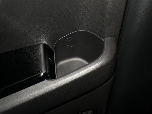 ヴェゼル ｅ：ＨＥＶＰＬａＹ　Ｂｌｕｅｔｏｏｔｈ接続全周囲カメラ電動リアゲートワイヤレス充電器シートヒータードラレコＥＴＣインターナビフルセグＴＶ純正アルミホイールスマートキー　衝突被害軽減ブレーキ　カーテンエアバッグ　Ｐセンサー（35枚目）
