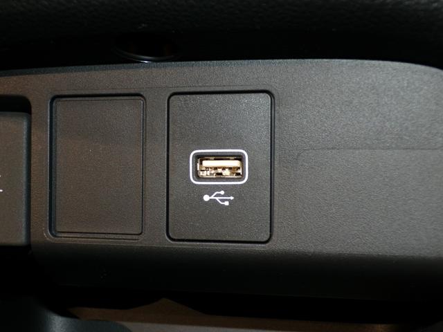 フィット ｅ：ＨＥＶクロスター　Ｂｌｕｅｔｏｏｔｈ接続ドラレコＥＴＣインターナビフルセグＴＶ純正アルミホイールスマートキー　ワンセグＴＶ　衝突回避システム　禁煙　１オーナー　フルオートエアコン　整備記録簿　前後センサー　ＬＥＤランプ（15枚目）