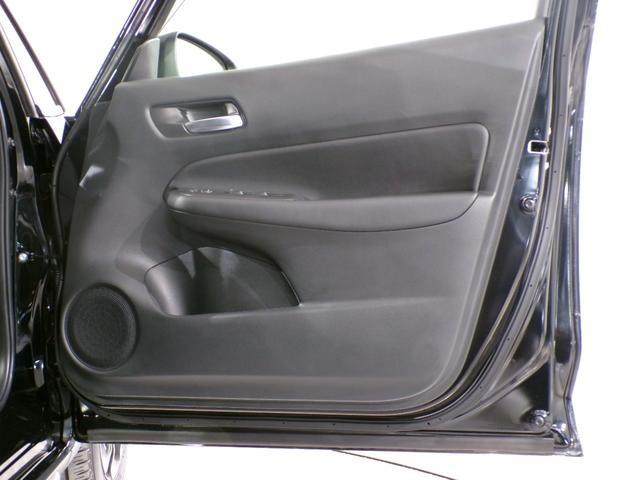 フィット ｅ：ＨＥＶクロスター　Ｂｌｕｅｔｏｏｔｈ接続ドラレコＥＴＣインターナビフルセグＴＶ純正アルミホイールスマートキー　ワンセグＴＶ　衝突回避システム　禁煙　１オーナー　フルオートエアコン　整備記録簿　前後センサー　ＬＥＤランプ（35枚目）