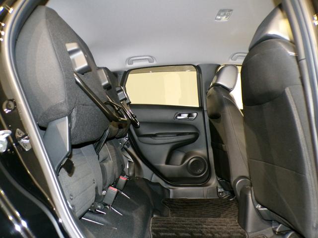 フィット ｅ：ＨＥＶクロスター　Ｂｌｕｅｔｏｏｔｈ接続ドラレコＥＴＣインターナビフルセグＴＶ純正アルミホイールスマートキー　ワンセグＴＶ　衝突回避システム　禁煙　１オーナー　フルオートエアコン　整備記録簿　前後センサー　ＬＥＤランプ（42枚目）