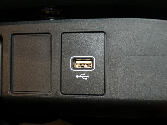 フィット e:HEVリュクス Bluetooth接続シートヒータードラレコETC本革シートインターナビフルセグTV純正アルミホイールスマートキー 誤発進抑制機能 Iオーナー リアカメラ ETC付 LED クルーズコントロール 禁煙(16枚目)