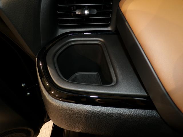 フィット e:HEVリュクス Bluetooth接続シートヒータードラレコETC本革シートインターナビフルセグTV純正アルミホイールスマートキー 誤発進抑制機能 Iオーナー リアカメラ ETC付 LED クルーズコントロール 禁煙(33枚目)