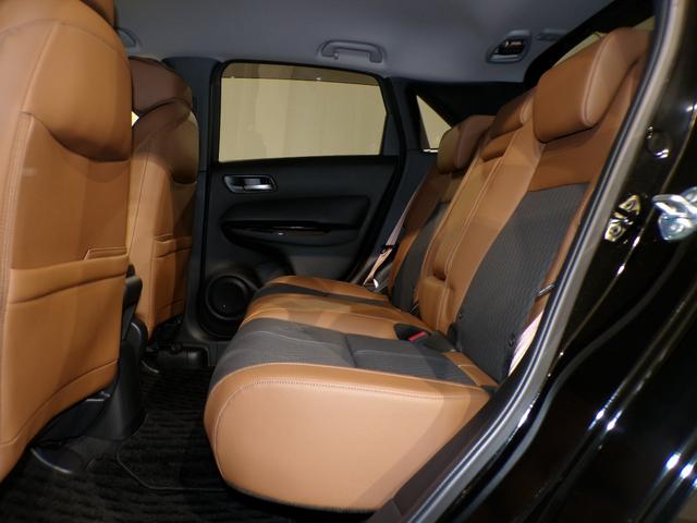 フィット e:HEVリュクス Bluetooth接続シートヒータードラレコETC本革シートインターナビフルセグTV純正アルミホイールスマートキー 誤発進抑制機能 Iオーナー リアカメラ ETC付 LED クルーズコントロール 禁煙(43枚目)