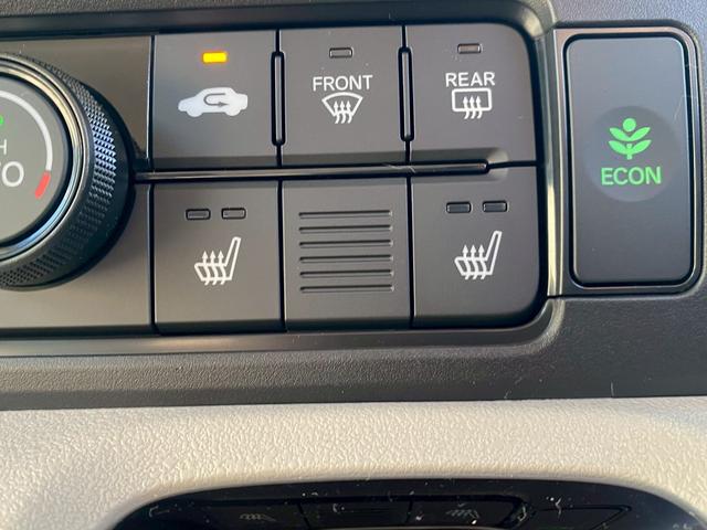 N-BOX ファッションスタイル 両側電動スライドドア シートヒーターフルセグTV 衝突軽減システム スマートキ- 禁煙 カーテンエアバック イモビライザー ECOモード 横滑り防止 オートクルーズ LEDヘッドライト キーフリー(5枚目)