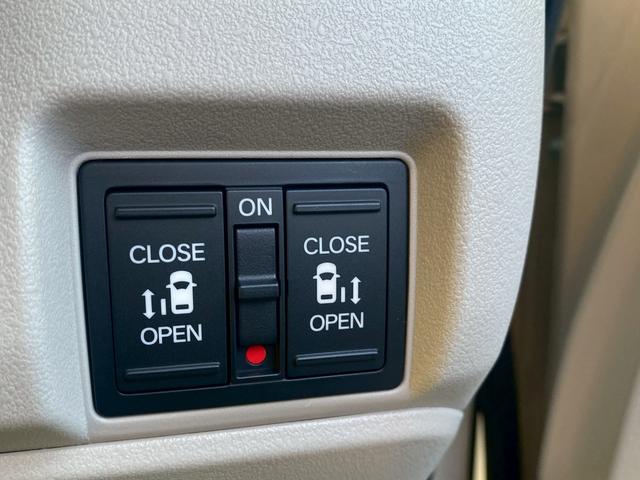 N-BOX ファッションスタイル 両側電動スライドドア シートヒーターフルセグTV 衝突軽減システム スマートキ- 禁煙 カーテンエアバック イモビライザー ECOモード 横滑り防止 オートクルーズ LEDヘッドライト キーフリー(7枚目)