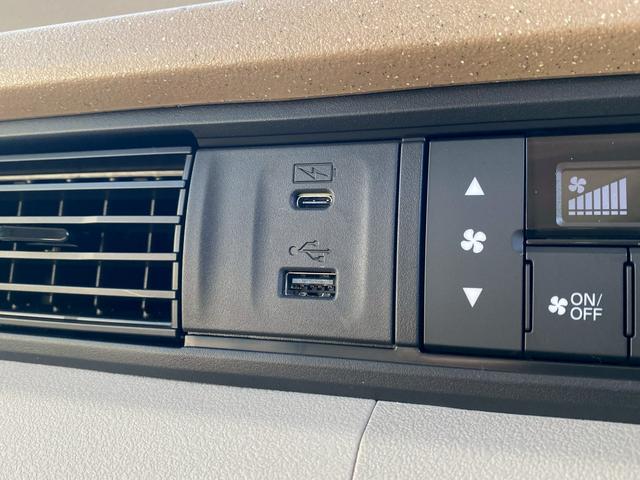 N-BOX ファッションスタイル 両側電動スライドドア シートヒーターフルセグTV 衝突軽減システム スマートキ- 禁煙 カーテンエアバック イモビライザー ECOモード 横滑り防止 オートクルーズ LEDヘッドライト キーフリー(12枚目)