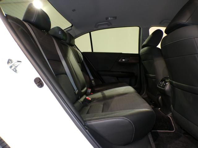 アコードハイブリッド ＥＸ　Ｂｌｕｅｔｏｏｔｈ接続全周囲カメラ電動シートシートヒータードラレコＥＴＣ本革シートインターナビフルセグＴＶ純正アルミホイールスマートキー　バックモニター　Ｐシート　サイドカーテンエアバック　記録簿（43枚目）