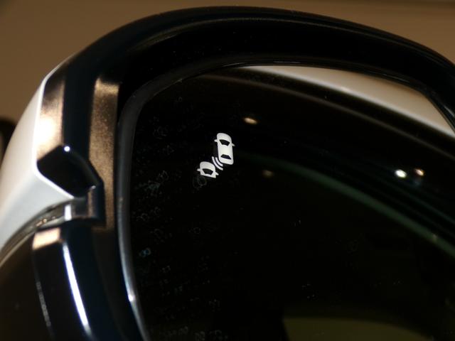 ヴェゼル e:HEVZ Bluetooth接続電動リアゲートシートヒーターワイヤレス充電器ドラレコETCインターナビフルセグTV純正アルミホイールスマートキー 衝突回避支援ブレーキ機能 1オナ スマキ Pトランク Dレコ(12枚目)