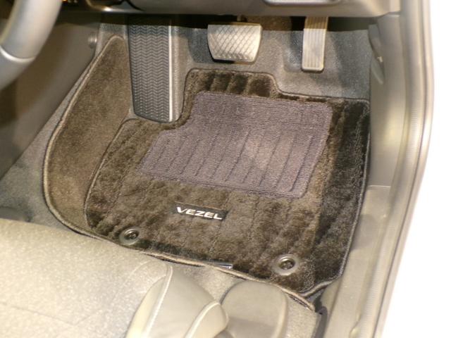 ヴェゼル e:HEVZ Bluetooth接続電動リアゲートシートヒーターワイヤレス充電器ドラレコETCインターナビフルセグTV純正アルミホイールスマートキー 衝突回避支援ブレーキ機能 1オナ スマキ Pトランク Dレコ(34枚目)