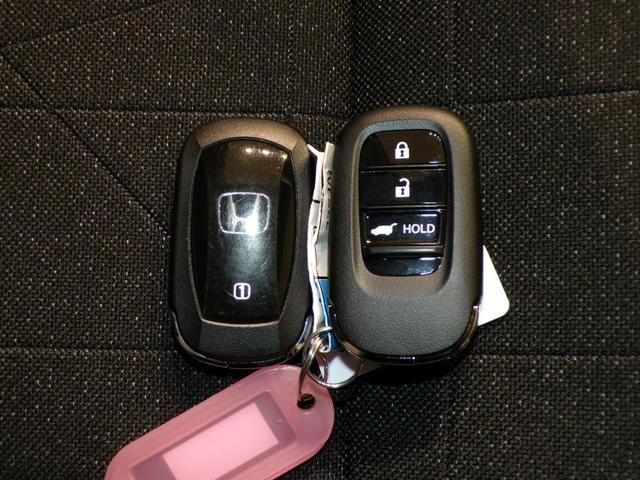 ヴェゼル e:HEVZ Bluetooth接続電動リアゲートシートヒーターワイヤレス充電器ドラレコETCインターナビフルセグTV純正アルミホイールスマートキー 衝突回避支援ブレーキ機能 1オナ スマキ Pトランク Dレコ(35枚目)