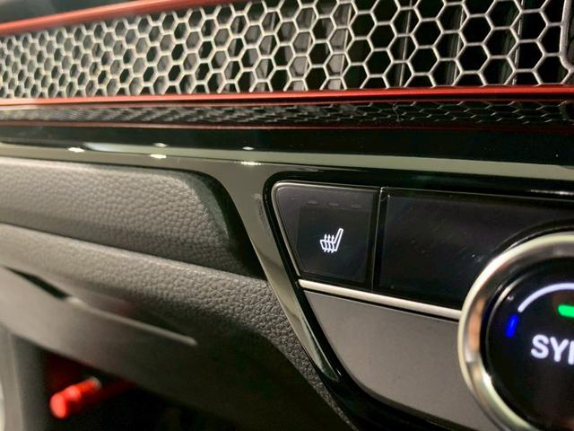 シビック RS MT BOSEサウンドシステム シートヒーター レブマッチシステム LEDヘッド 衝突被害軽減ブレーキ Bカメラ 禁煙車 ワンオーナー パワ-シ-ト フルセグTV スマートキー クルーズコントロール(13枚目)