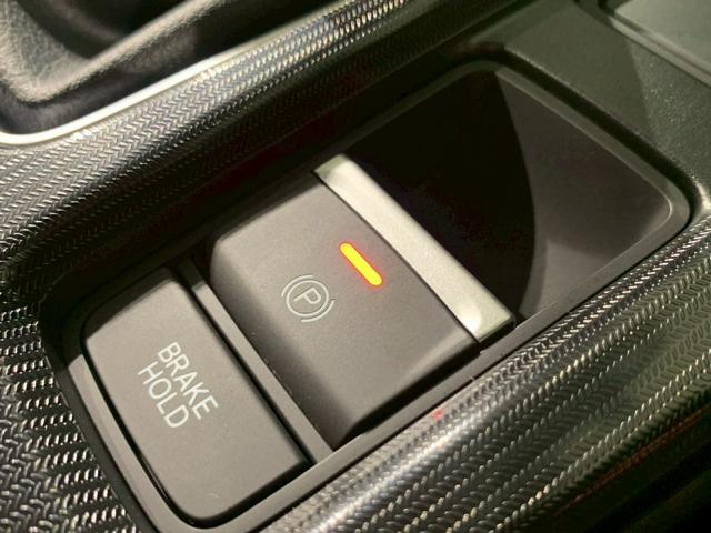シビック RS MT BOSEサウンドシステム シートヒーター レブマッチシステム LEDヘッド 衝突被害軽減ブレーキ Bカメラ 禁煙車 ワンオーナー パワ-シ-ト フルセグTV スマートキー クルーズコントロール(17枚目)