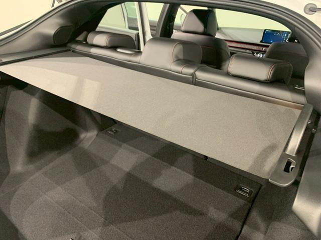 シビック RS MT BOSEサウンドシステム シートヒーター レブマッチシステム LEDヘッド 衝突被害軽減ブレーキ Bカメラ 禁煙車 ワンオーナー パワ-シ-ト フルセグTV スマートキー クルーズコントロール(28枚目)