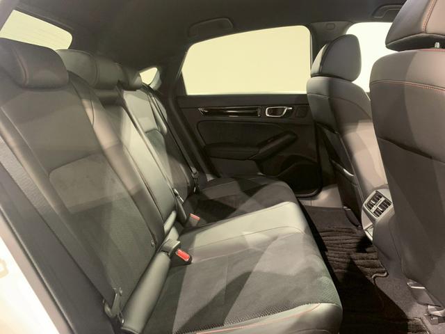 シビック RS MT BOSEサウンドシステム シートヒーター レブマッチシステム LEDヘッド 衝突被害軽減ブレーキ Bカメラ 禁煙車 ワンオーナー パワ-シ-ト フルセグTV スマートキー クルーズコントロール(31枚目)