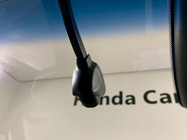 フィット e:HEVホーム フルセグTV メモリナビ 前後誤発進抑制機能 クリソナ 助手席エアバッグ 運転席エアバッグ 1オナ 禁煙 LEDライト USB接続 バックカメラ ABS サイドエアバッグ オートクルーズコントロール(5枚目)