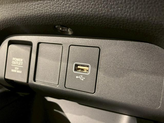 フィット e:HEVホーム フルセグTV メモリナビ 前後誤発進抑制機能 クリソナ 助手席エアバッグ 運転席エアバッグ 1オナ 禁煙 LEDライト USB接続 バックカメラ ABS サイドエアバッグ オートクルーズコントロール(14枚目)